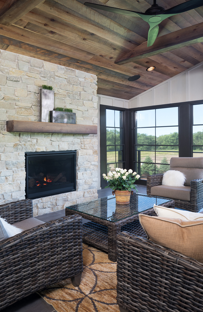 Create Home - Screened Porch - EZ Screens - Fireplace - Orono